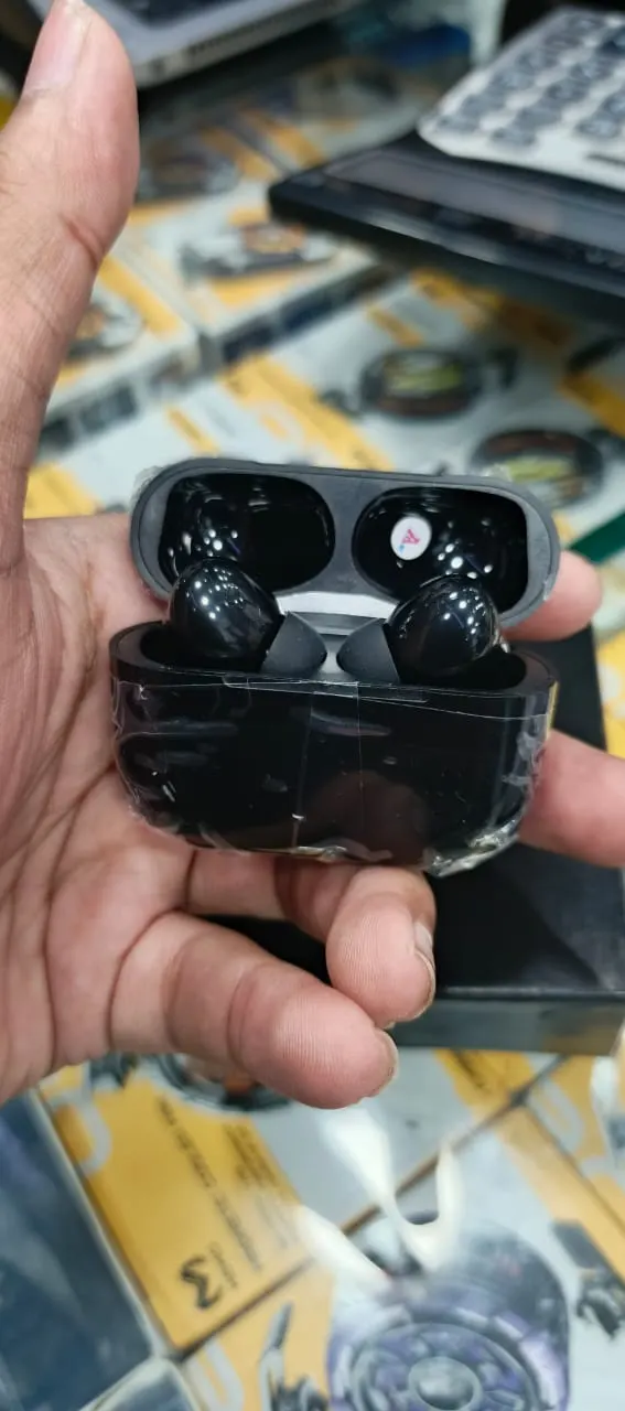 Black Pro 2 TWS Wireless Earbuds – Seamless Connectivity, Premium Sound, Modern Design - Image 6